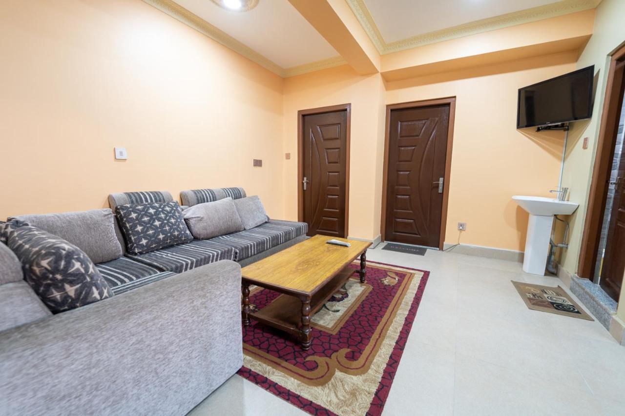 Shine Homestay Famille Francophone - Shine Home And Apartment กาฐมาณฑุ ภายนอก รูปภาพ