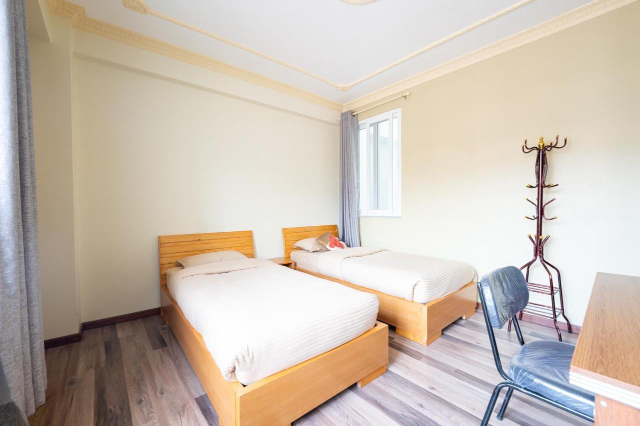 Shine Homestay Famille Francophone - Shine Home And Apartment กาฐมาณฑุ ภายนอก รูปภาพ