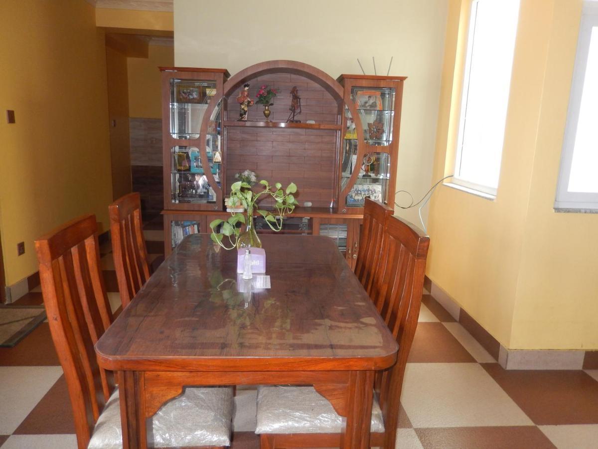 Shine Homestay Famille Francophone - Shine Home And Apartment กาฐมาณฑุ ภายนอก รูปภาพ