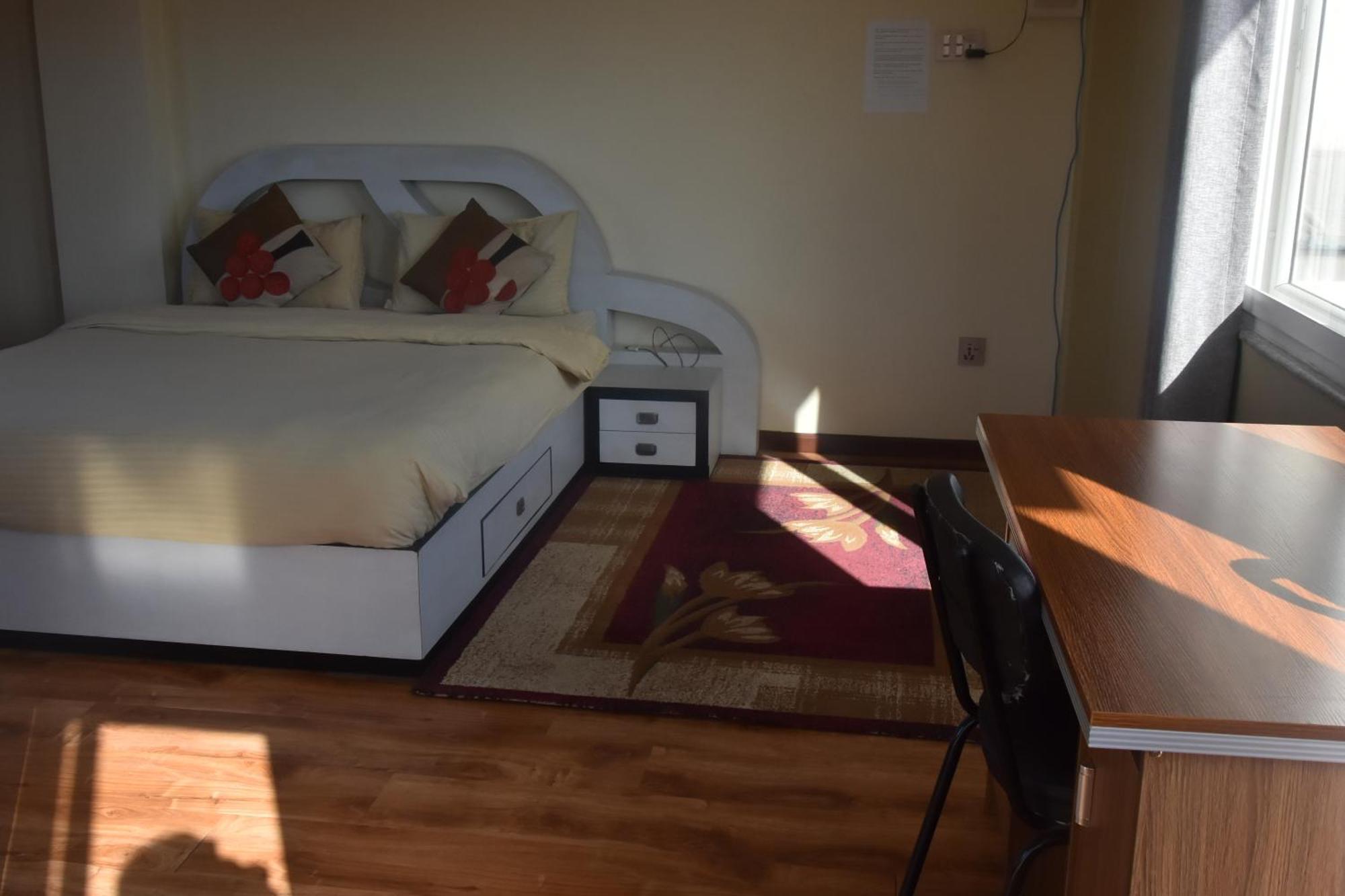 Shine Homestay Famille Francophone - Shine Home And Apartment กาฐมาณฑุ ภายนอก รูปภาพ