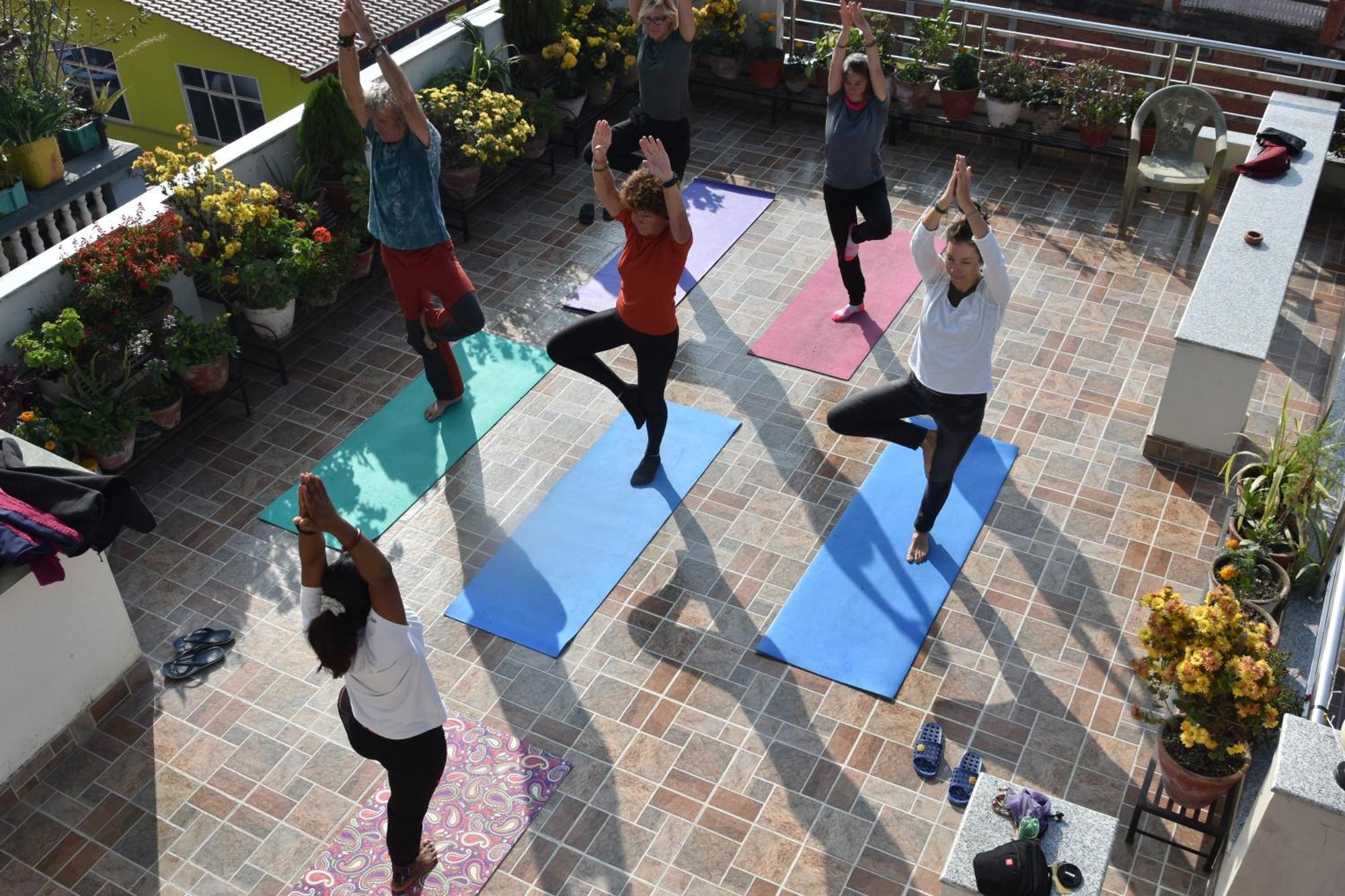 Shine Homestay Famille Francophone - Shine Home And Apartment กาฐมาณฑุ ภายนอก รูปภาพ