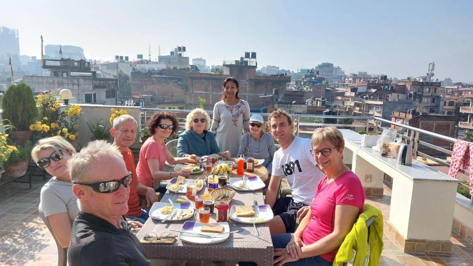 Shine Homestay Famille Francophone - Shine Home And Apartment กาฐมาณฑุ ภายนอก รูปภาพ