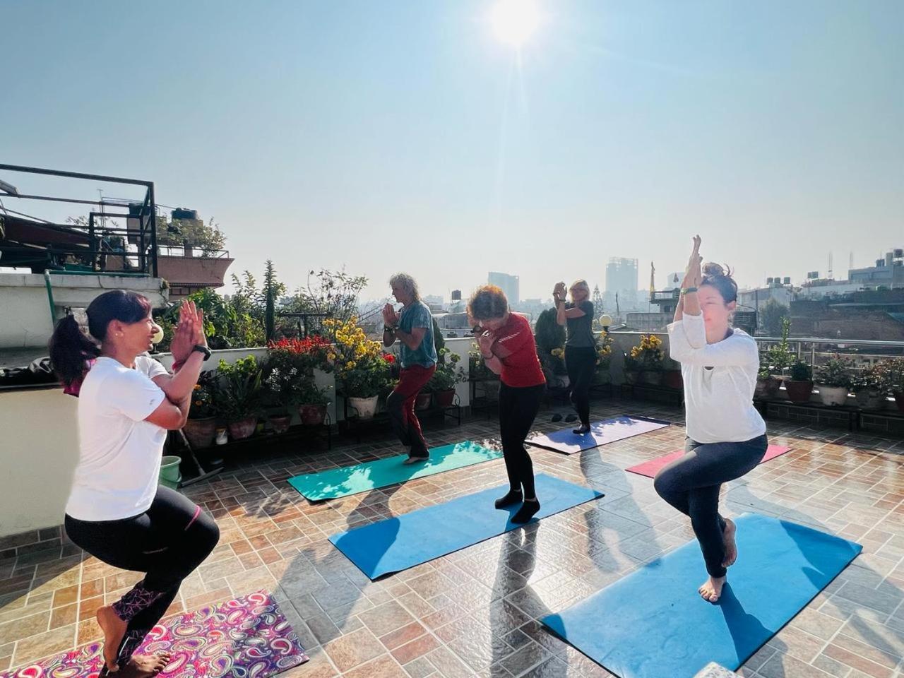 Shine Homestay Famille Francophone - Shine Home And Apartment กาฐมาณฑุ ภายนอก รูปภาพ