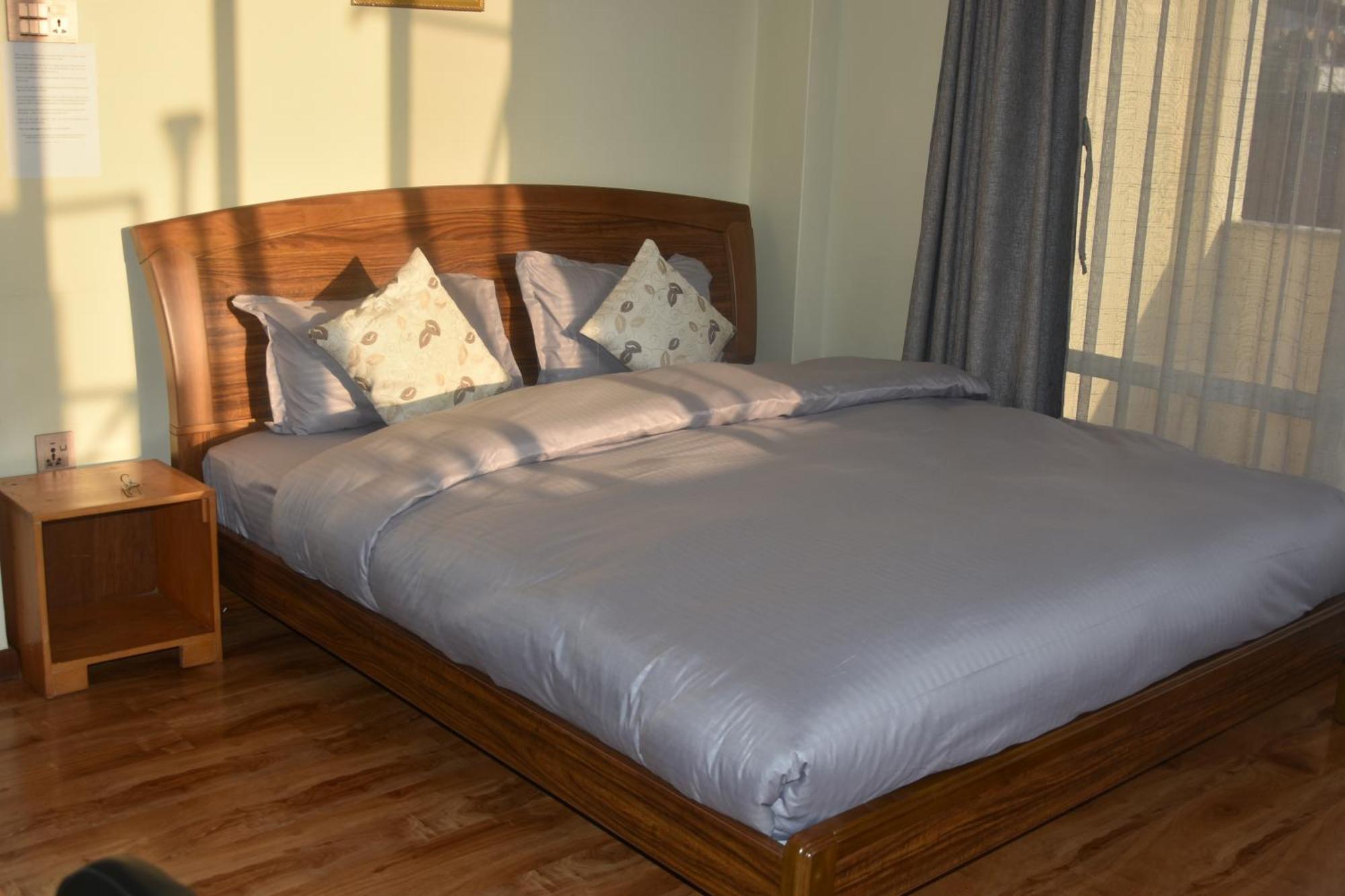 Shine Homestay Famille Francophone - Shine Home And Apartment กาฐมาณฑุ ภายนอก รูปภาพ