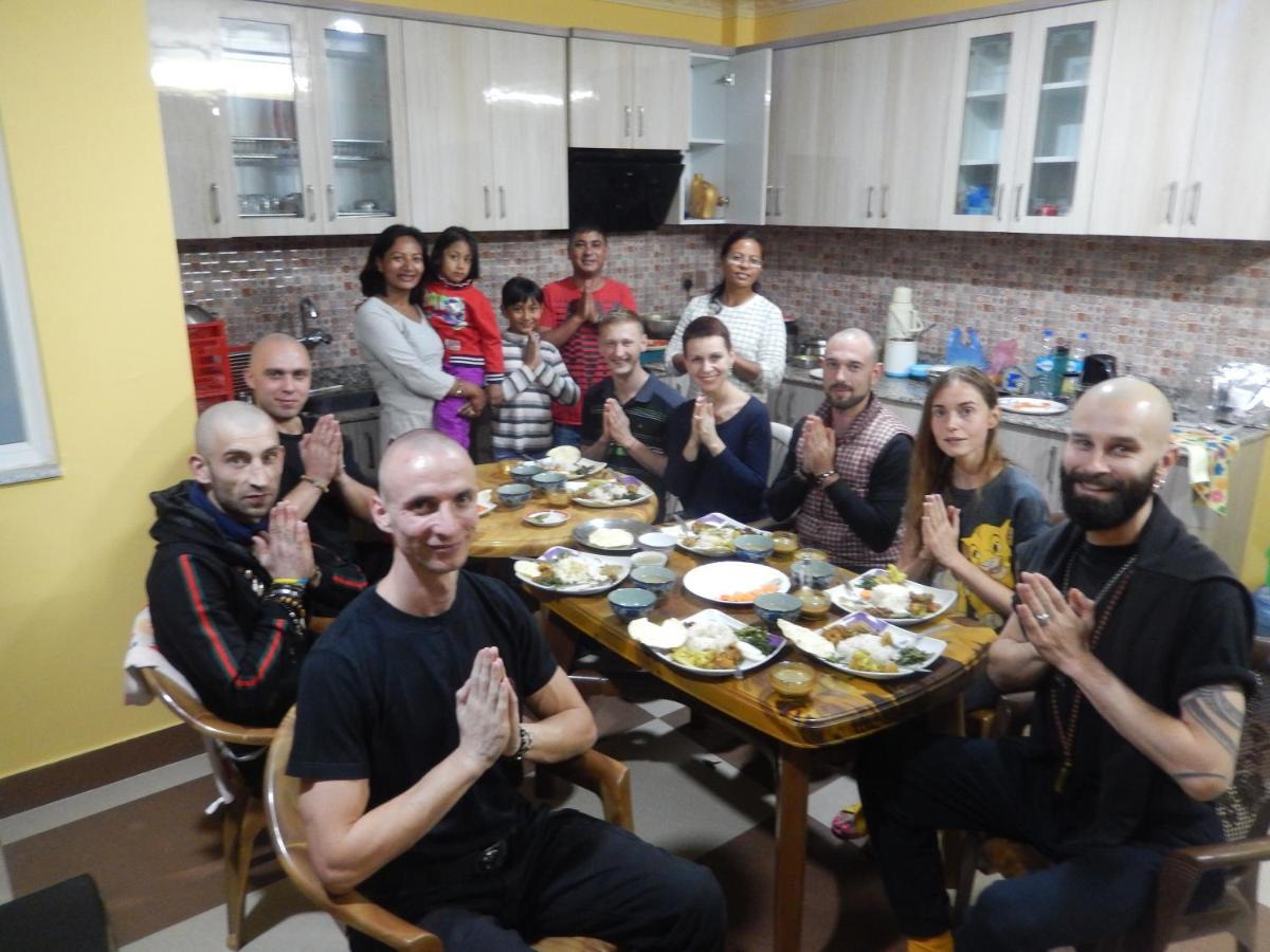 Shine Homestay Famille Francophone - Shine Home And Apartment กาฐมาณฑุ ภายนอก รูปภาพ